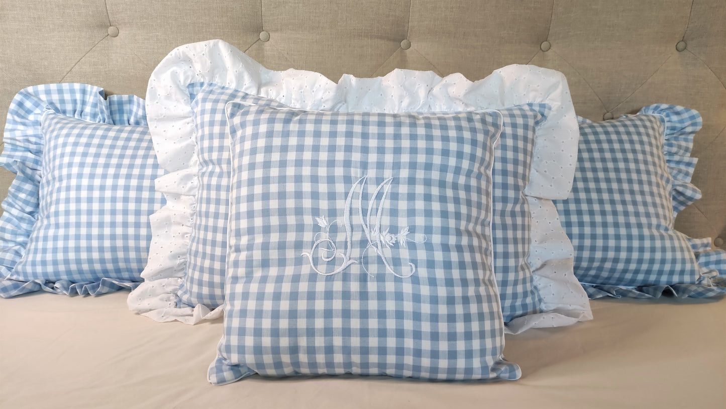 Coussin à volant UN DIMANCHE A LA CAMPAGNE - MA REINE - Fabriqué en France