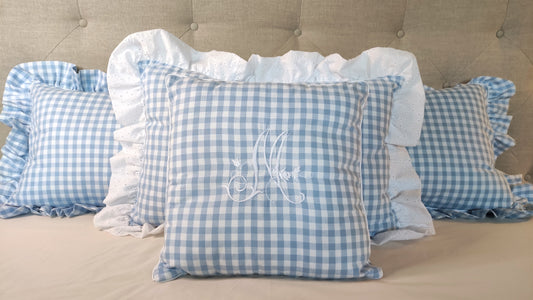 Coussin à volant UN DIMANCHE A LA CAMPAGNE - MA REINE - Fabriqué en France