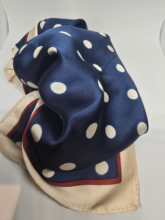 Foulard bleu à pois  crème