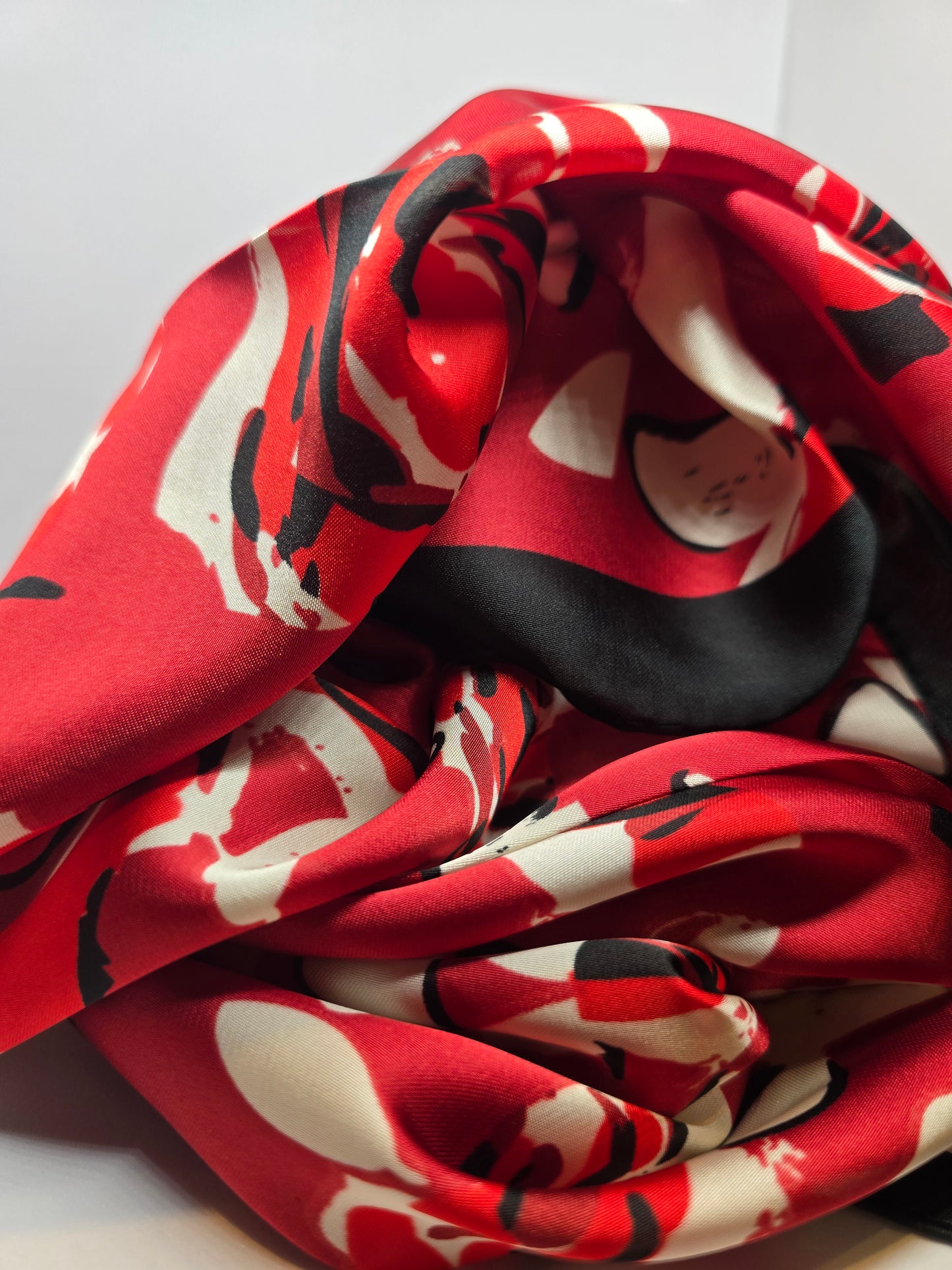 Foulard à fleurs rouge