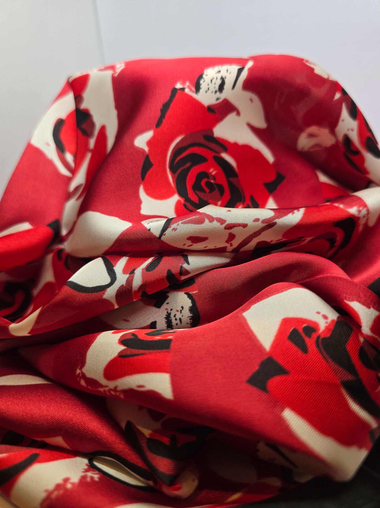 Foulard à fleurs rouge
