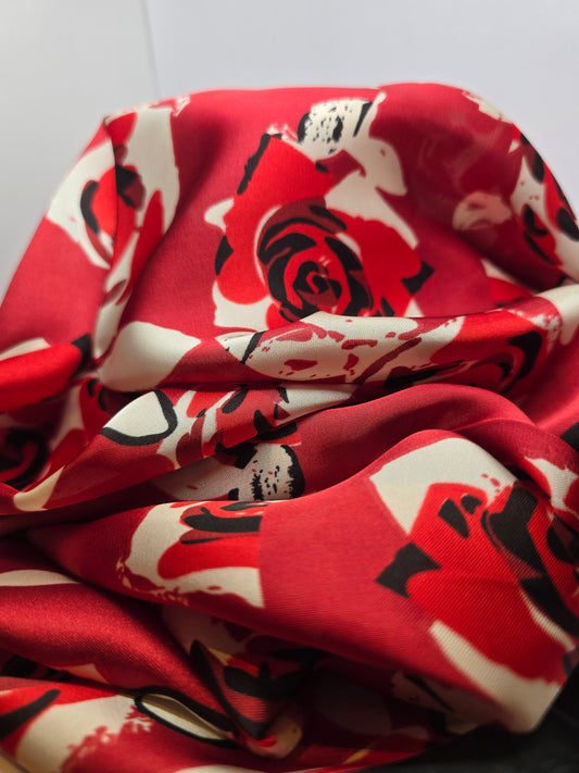 Foulard à fleurs rouge