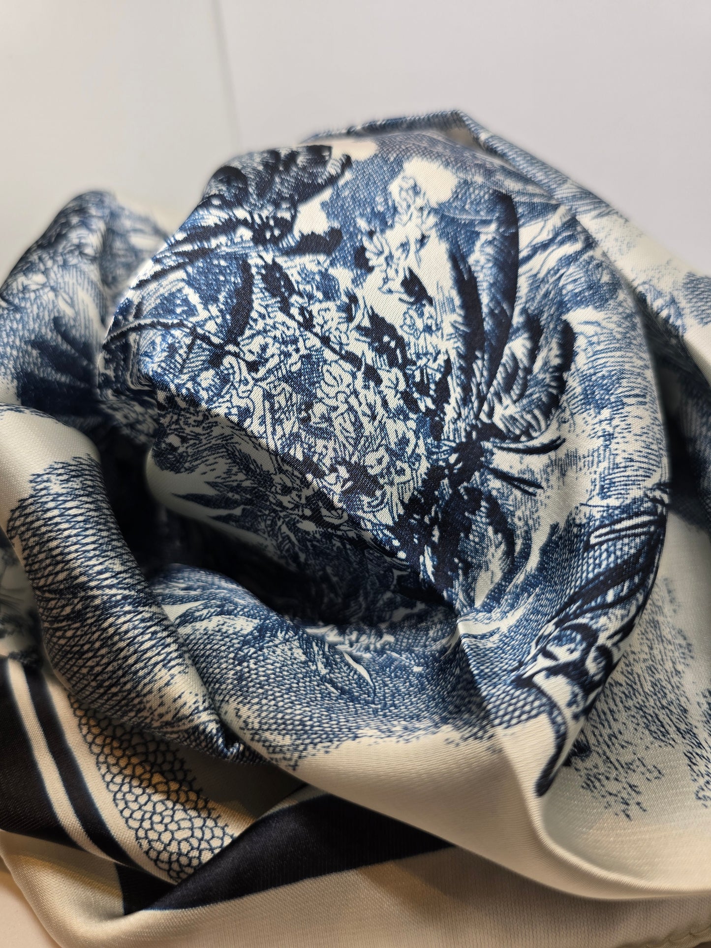 Foulard feuillage bleu
