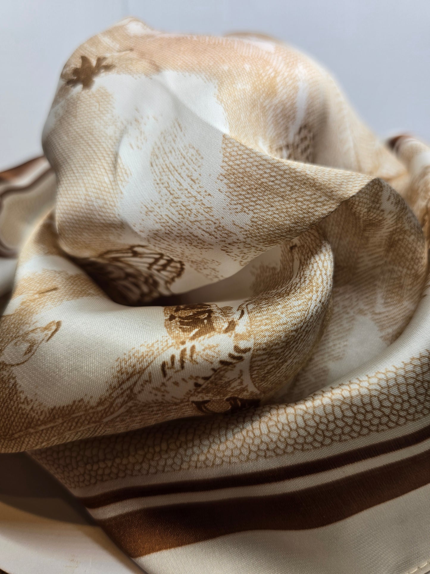Foulard beige et marron
