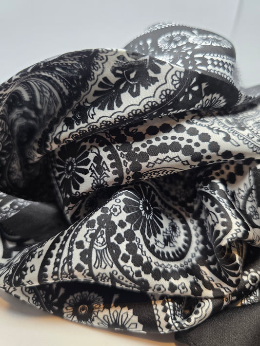 Foulard noir