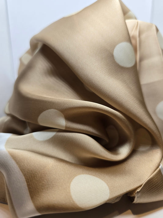 Foulard beige à pois