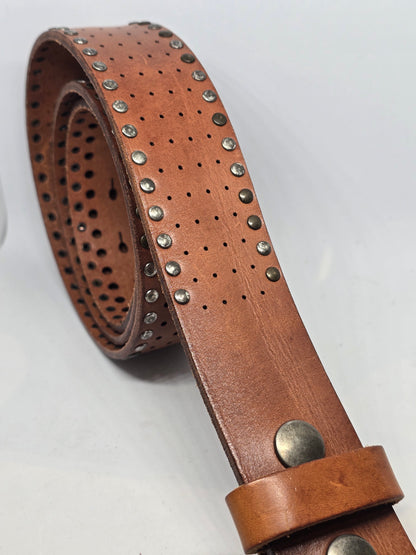Ceinture camel à clous