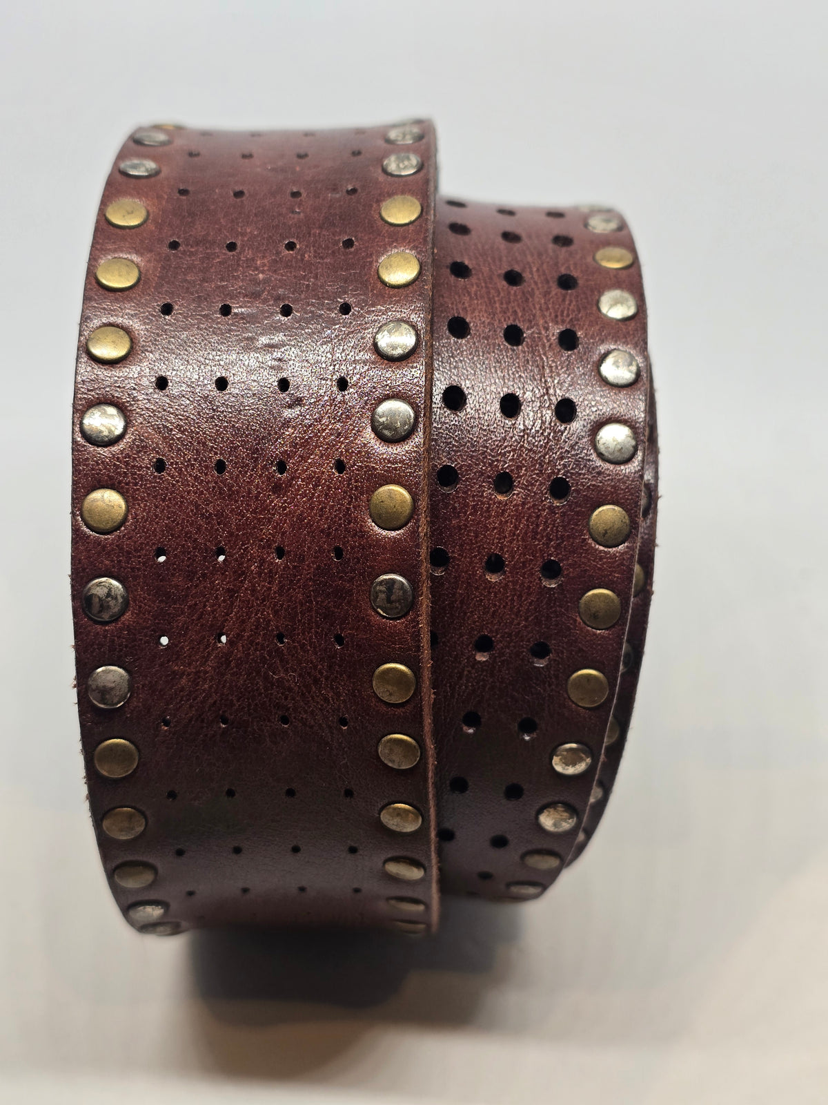 Ceinture marron à clous