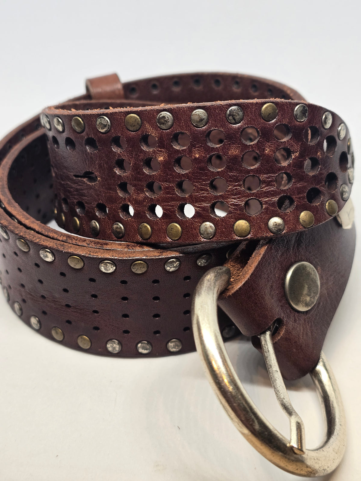 Ceinture marron à clous
