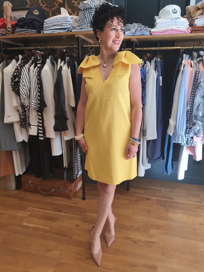 Robe jaune REMARQUABLE